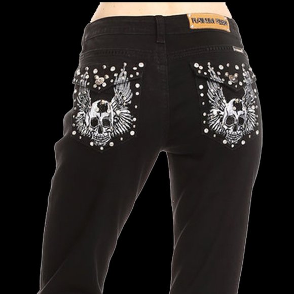 Boutique of Leathers - Picture 2 of 3